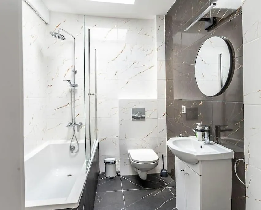 Ewa Apartment Познань 0*,