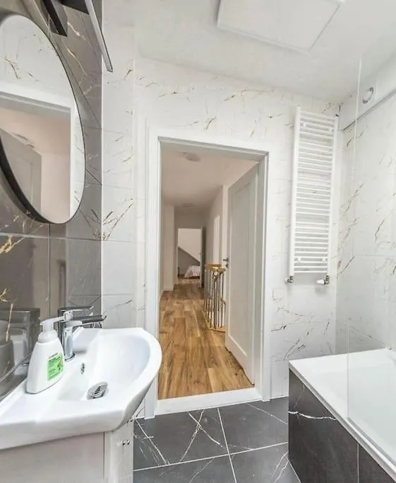 Ewa Apartment Познань